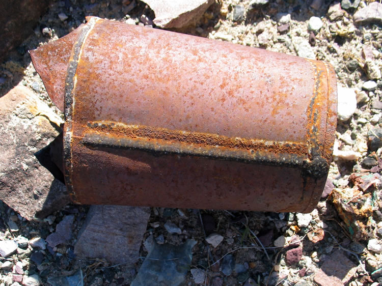 However, several of these old cans, such as this one, have a cruder and heavier construction, visible here in the heavily soldered side lap seam.  This would indicate a date before 1887.  That would put this site in line with the early 1880's discovery and development of the original Arcturus Mine.  So it appears that there is some evidence left after all of that early mine!
