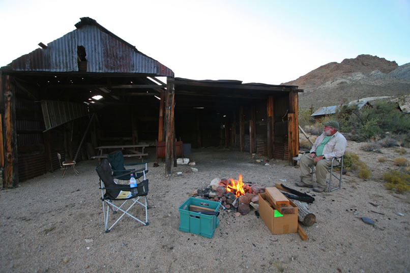 It's rare that we get such a calm evening as we have tonight so we luxuriate in a roaring fire in front of the old shed.