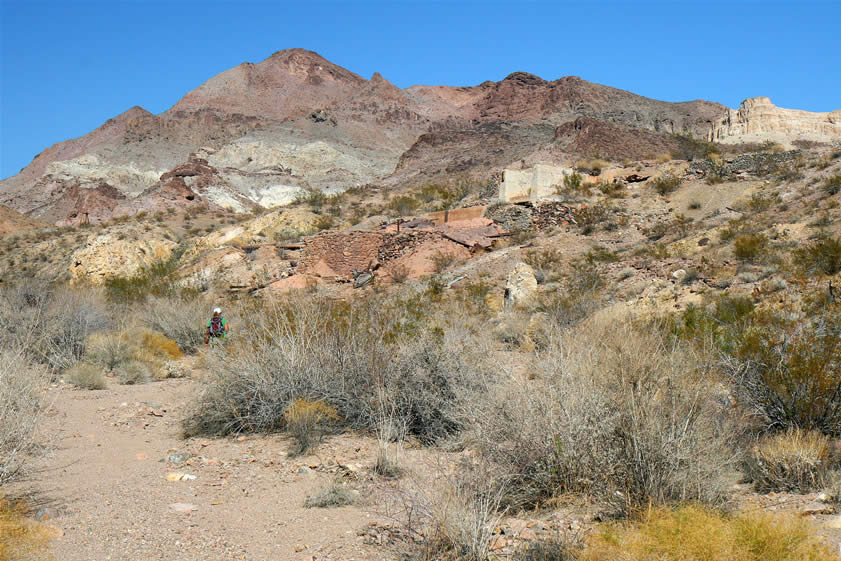 Here's a wide angle view as we approach the ruins.