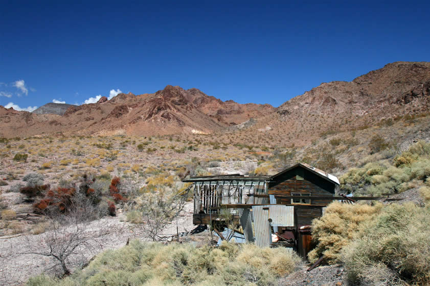 Another scenery shot.  This photo is a great answer to the people who ask why we love to go exploring in the desert!