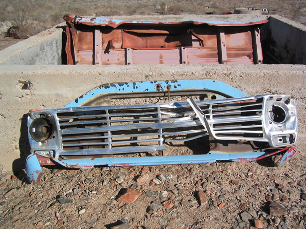 Pickup grill.  The bed is in the water tank behind it.