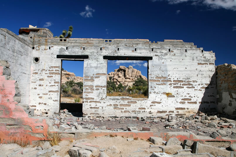 Just before we return to the truck, we take a photo break at the scenic pink ruins of the old Wonderland Ranch.