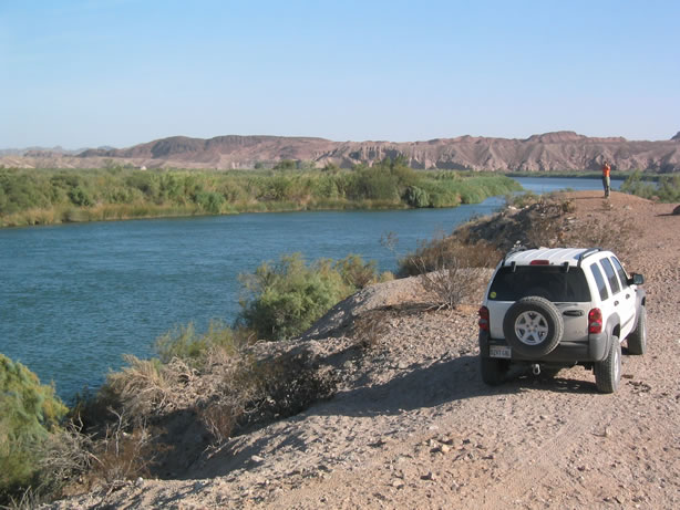 Niki looks over the Colorado River.