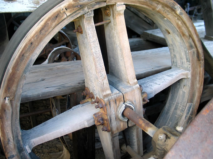 A closer look at the wooden wheel.