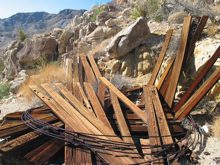 Across the wash and perched on the hillside are some ruins that turn out to be the remains of an old wooden water tank!