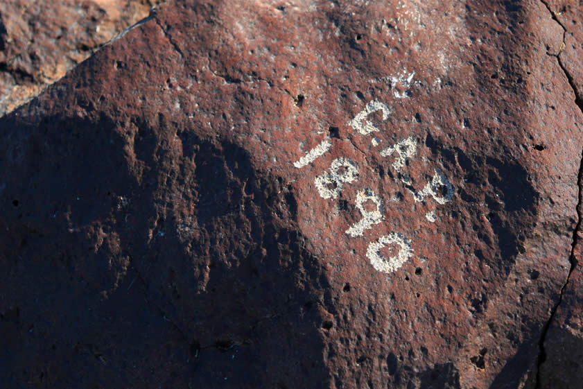 Here's a closer look.  In 1993 this inscription was the oldest of three such inscriptions turned up by archaeologists as they recorded over 44 rock art sites in the Opal Mountain area.