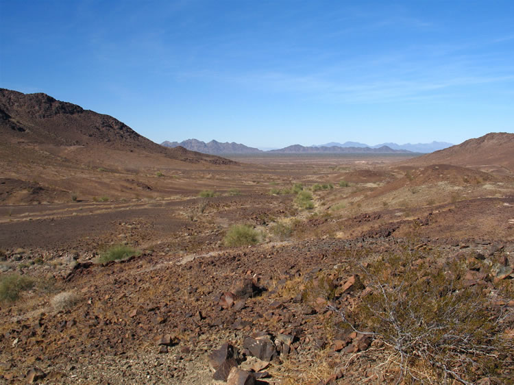 After burning a few calories we reach the spot where we'll head to the left to the nodule area.  Straight ahead would take us back to the truck.