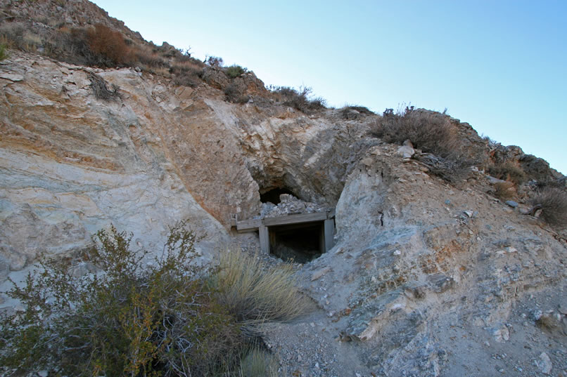 The Mule Tail was discovered and worked by Shorty Harris around 1904 so it has quite a bit of history attached to it.  The upper adit, seen here, is badly caved in.