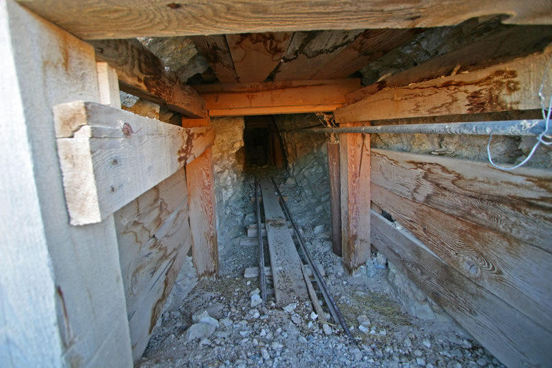 However, a look inside shows that the tunnel is in fairly good condition.
