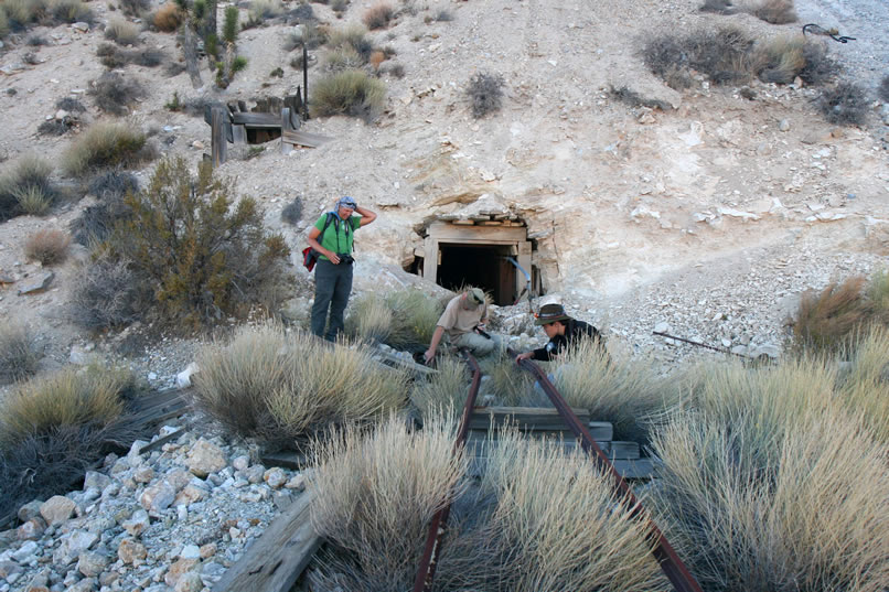 Dan and Guy try to read the faint embossing on the rails.