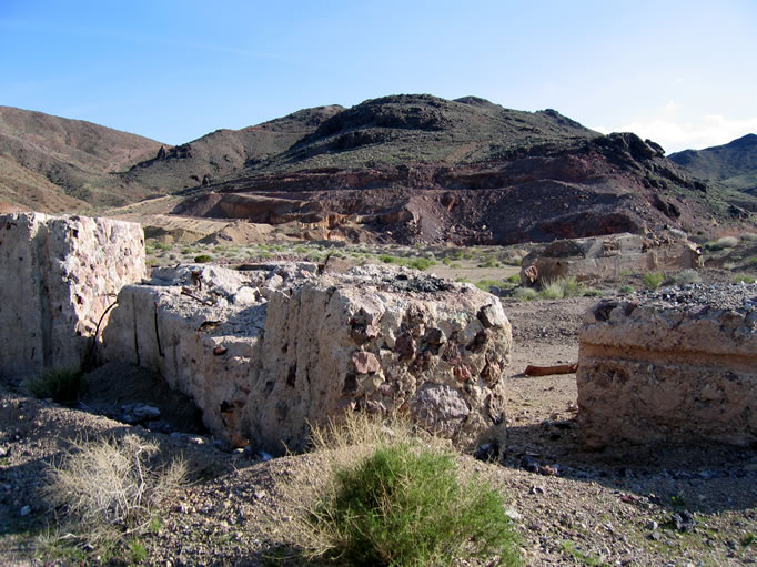 We arrived at the Bagdad-Chase mine and the site of Stedman in the late afternoon.