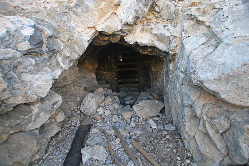 The bat grate can be seen a short way into the tunnel.