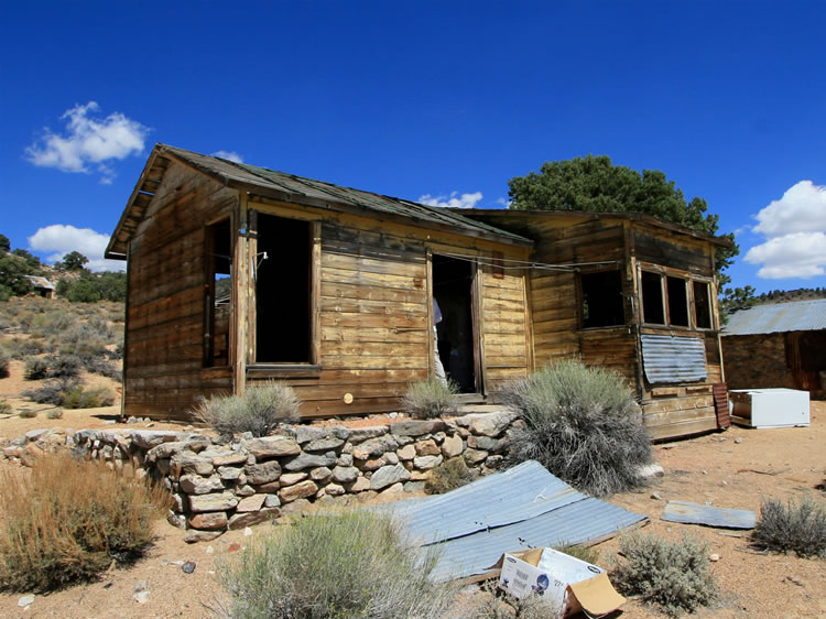 This was the house built by Walter and Roberta Dunnigan, who operated the mine until 1957.  It was Walter's father, George, who first located the mine and staked the claim.