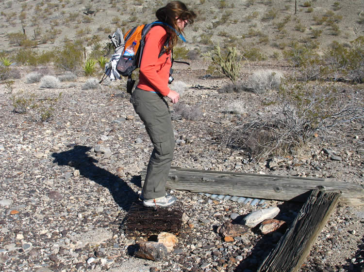 Niki finds the springs from an old car seat and gets a bit of exercise!