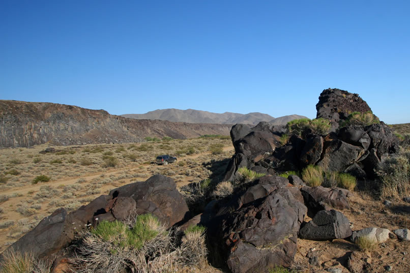 We park below the village location at the Stahl Site and hike up toward the Stahl Site Cave.