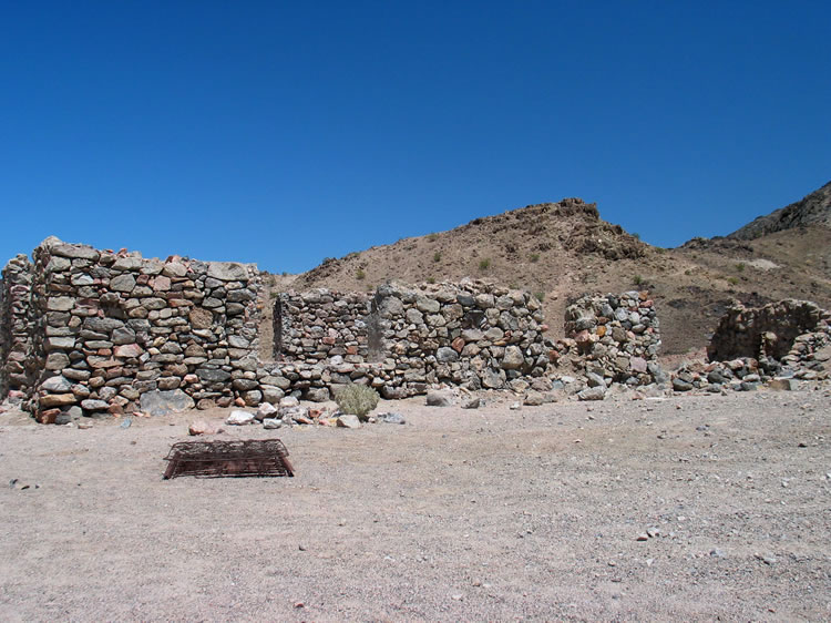 In 1864 it was reported that there were four buildings standing on this site.  Today, only this main structure remains.