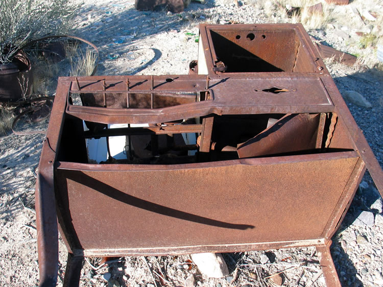 We checked out a few of the numerous can dumps along the historic trail.  This old stove was a nice find.