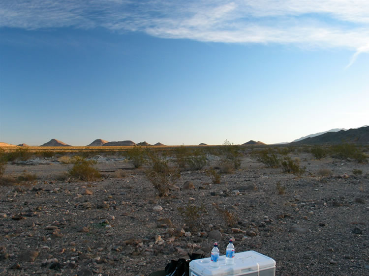 A look to the east at the buttes where we did our opal collecting yesterday.