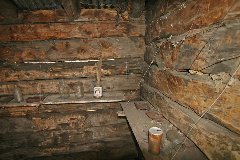 Here are a couple of interior views around the cabin.