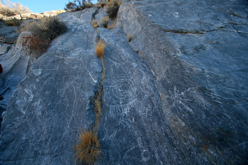 These petroglyphs at the entrance hint at things to come.   Because of its narrowness and steep sided walls, most of this canyon is in perpetual shadow.  This makes photography difficult so we'll apologize in advance for our photos.