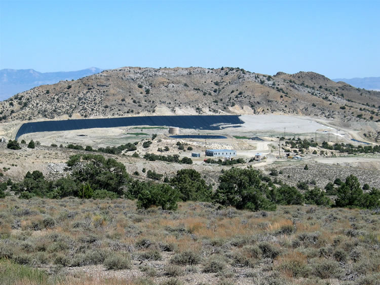 Unfortunately, the road is closed near the new mine operation.  A telephoto shot shows that we wouldn't want to visit it anyway.  Modern mines may be functional but they have no charm.