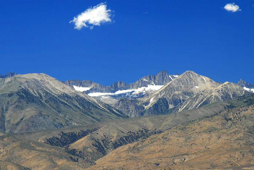 One last telephoto glimpse of the high country before we tackle the long drive home.  Thanks for joining us on our mini-vacation!  We hope you had as much fun as we did!