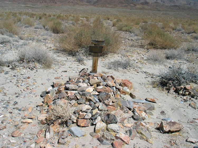 Of all the gravesites, this one proves to be the most poignant.  We love the simple brass plaque with the inscription, "Bert Deel, An Eternal Prospector."  Aren't we all!  We add a colorful piece of float to the pile of rocks at Bert's grave and hope that he's struck it rich at last!