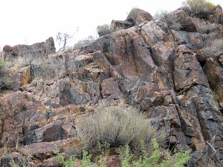 If you look closely you can just make out some of the petroglyph panels.