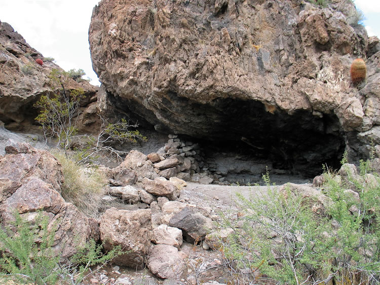 Notice the heavily smoke blackened ceiling in this view of the shelter.  It's quite likely that this shelter had been used originally by Indians and then later by miners and cattlemen.