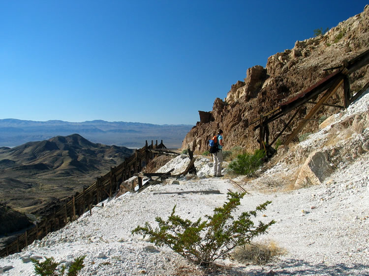 The second level is on the same elevation as the head of the ore chutes.