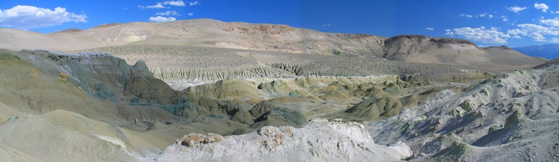 You can click on this panorama to get a larger version and then scroll from side to side.  Can you find the truck and Jamie?  Well, this was great fun, but it's time to head off to the Red Rock Mine, which is our first stop today.  This should be another great day of exploring so check out the next trip when we get it posted!