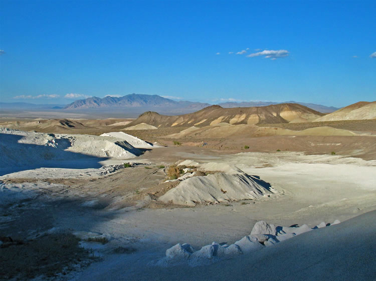 Here we are back at the Blanco quarry.  The truck is somewhere down below behind a hill.