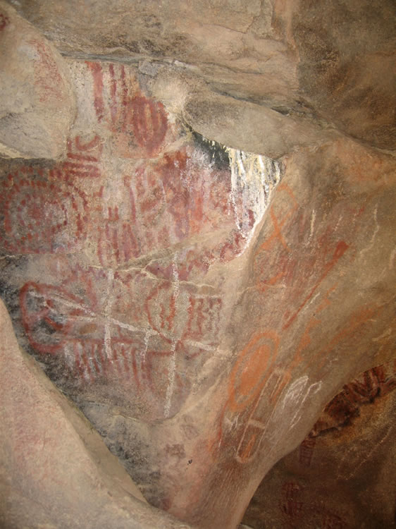 Niki is able to access the cave and, in spite of the onset of evening, capture some of the images on the walls.